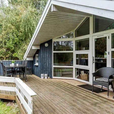 M396-vaeggerlose-torilisvej-3 * Bøtø By